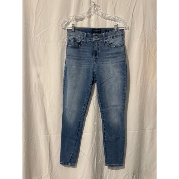 Lucky Brand Ava Mid-Rise Skinny Jeans Size 28/6 - Picture 1 of 14